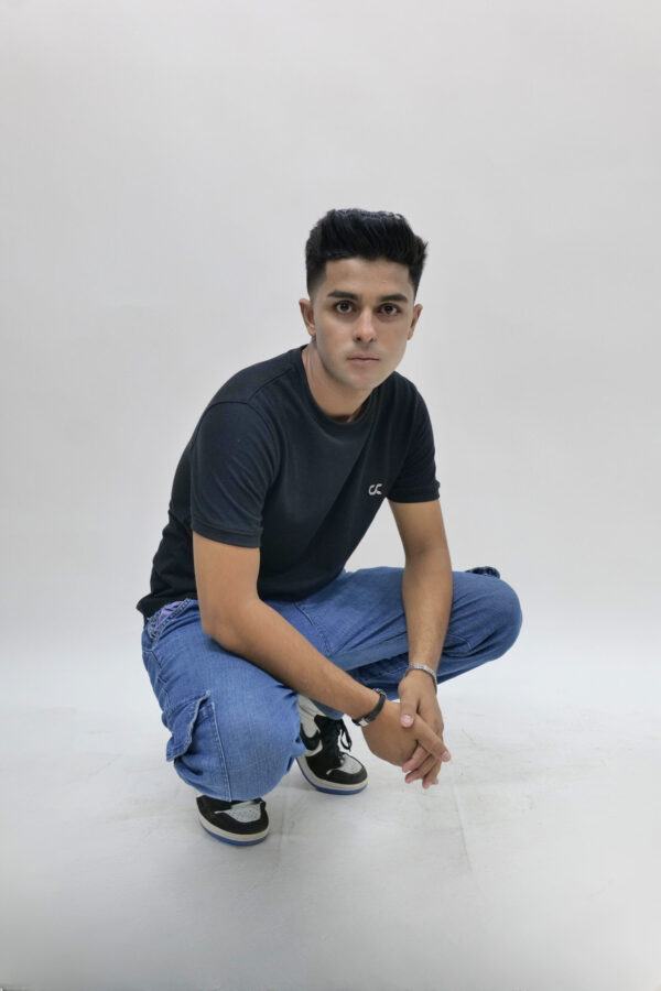 Popcorn Black T-shirt - Image 3